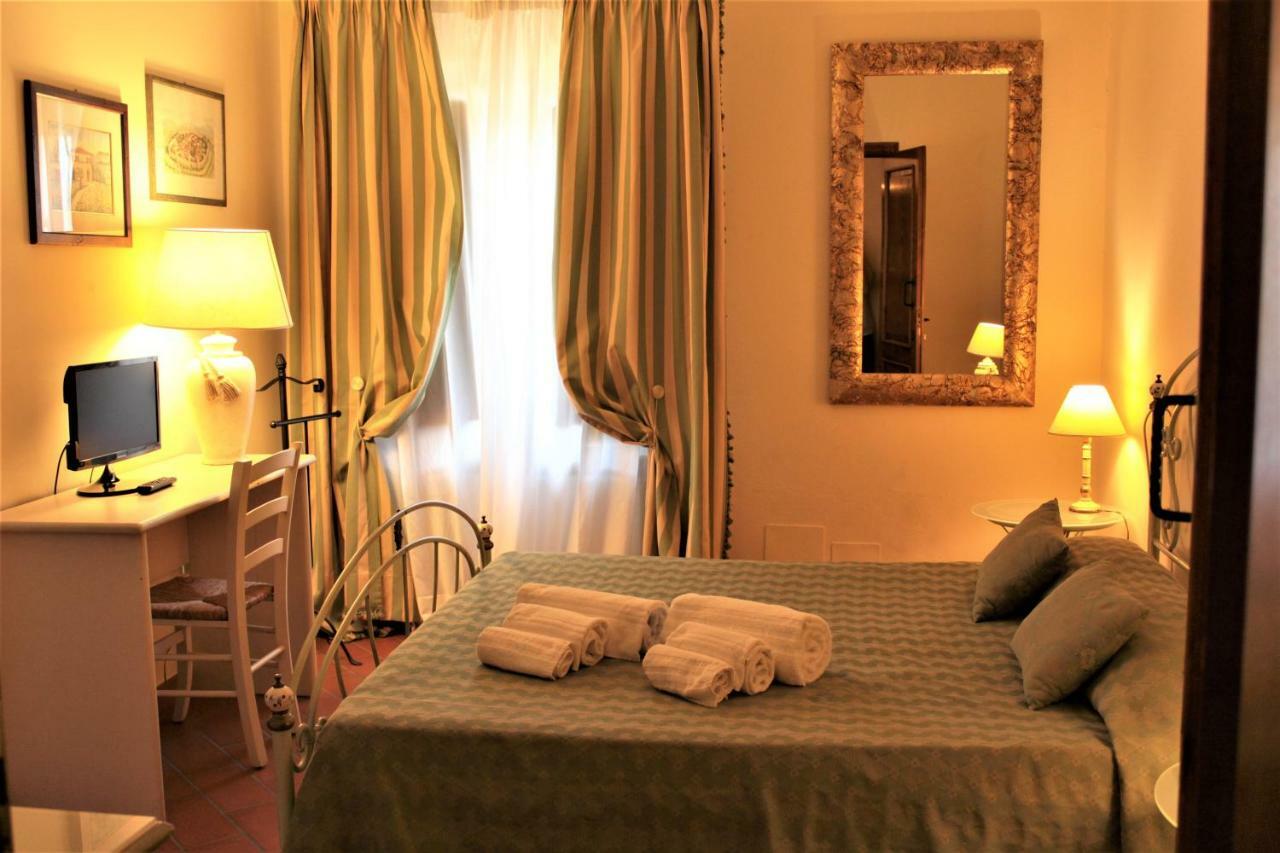 Il Colombaio Winery & Rooms Monteriggioni Exterior foto